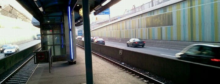 U+H Wickenburgstraße is one of U-Bahn/Stadtbahn Essen.
