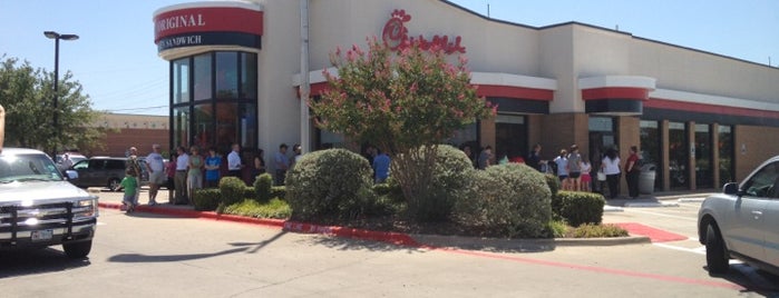 Chick-fil-A is one of Orte, die Tim gefallen.