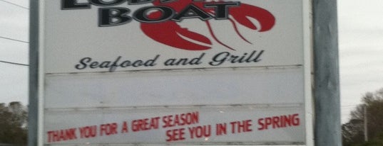 Lobster Boat Restaurant is one of สถานที่ที่บันทึกไว้ของ Mike.