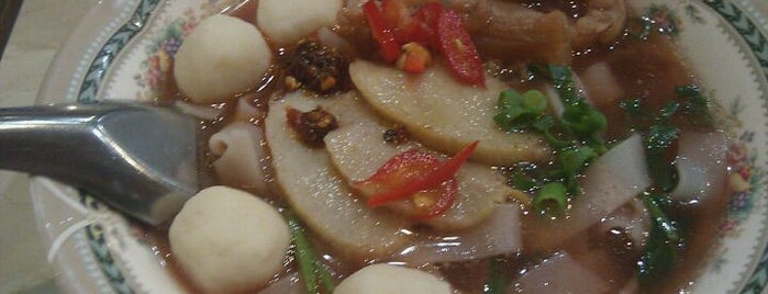 タイランドショップ is one of Asian Food.
