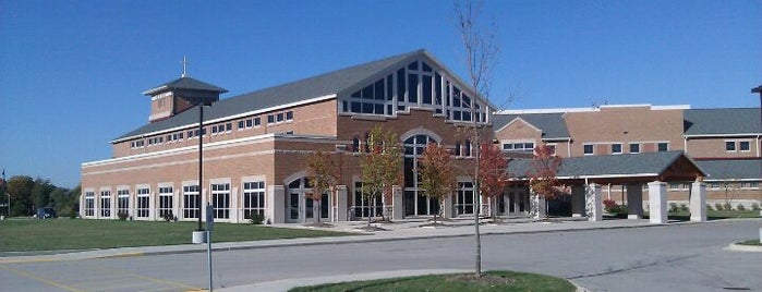 Lake Country Lutheran High School is one of Tempat yang Disukai Brent.