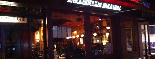 Knickerbocker Bar & Grill is one of Tempat yang Disukai Katie.