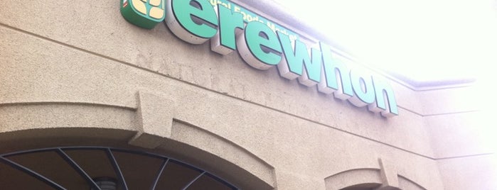 Erewhon Natural Foods Market is one of Yummy Veggies.