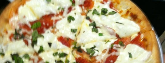 Pronto Pizza & Pasta is one of Lieux qui ont plu à D.
