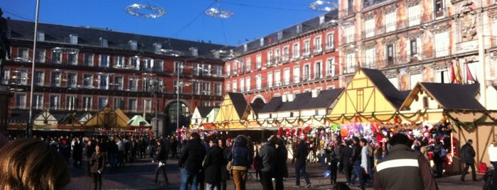 Plaza Mayor is one of Conoce Madrid.