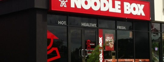 Noodle Box is one of Tempat yang Disukai Lauren.