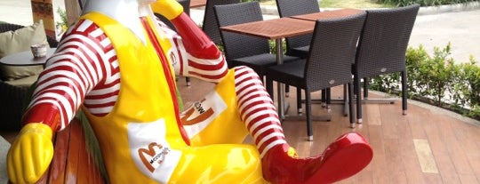 McDonald's & McCafé is one of Pravit 님이 좋아한 장소.