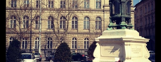 Batthyány Örökmécses is one of 111 Orte in Budapest die man gesehen haben muss.