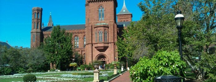 Smithsonian Institution +