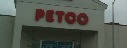 Petco is one of Tempat yang Disukai Zachary.