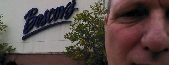 Boscov's is one of Lyndaさんのお気に入りスポット.