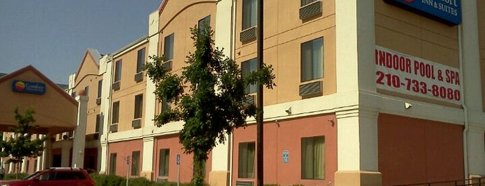 Comfort Inn & Suites is one of Nick'in Beğendiği Mekanlar.