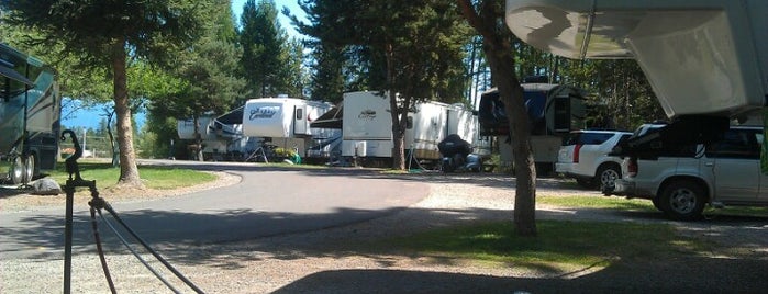 Whitefish RV Park is one of สถานที่ที่ Müzeyyen ถูกใจ.