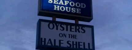 Lee & Rick's Half Shell Oyster is one of Biker Friendly Places.