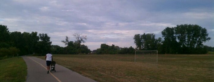 Creve Coeur County Park is one of Trails in metro St, Louis Area.