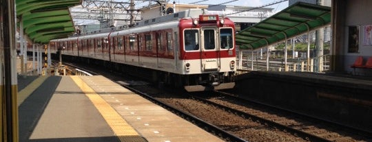Komeno Station (E02) is one of 近鉄名古屋線.