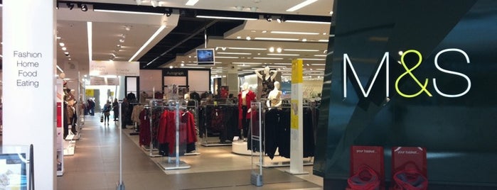 Marks & Spencer is one of Lugares favoritos de Vito.