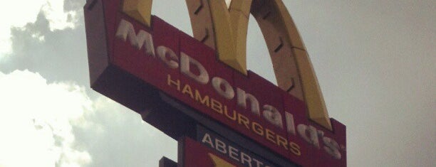 McDonald's is one of Tempat yang Disukai Felipe.
