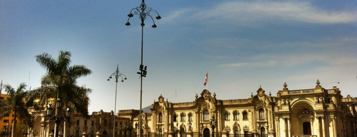 Plaza Mayor de Lima is one of 101 sitios que ver en Lima antes de morir.