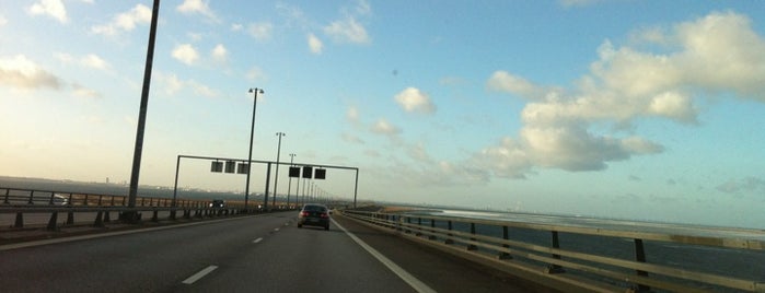 Øresundsbron is one of Europavej E20.