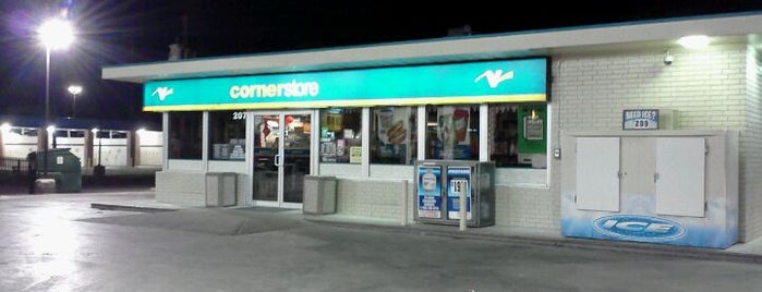 Corner Store is one of สถานที่ที่ Batya ถูกใจ.