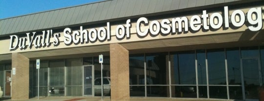 Duvall's School of Cosmetology is one of Orte, die Crystal Gel gefallen.