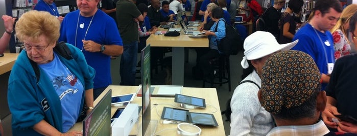 Apple Stanford is one of US Apple Stores.