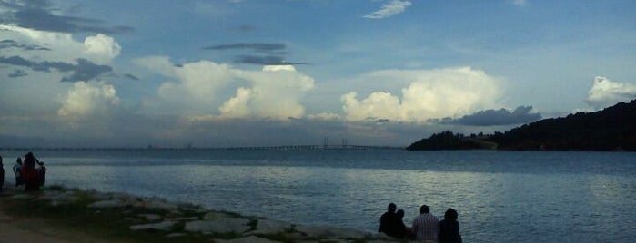 Queensbay Seaside is one of Best Places ;).