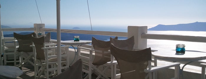 Mylos is one of honeymoon　list　in　Greece.