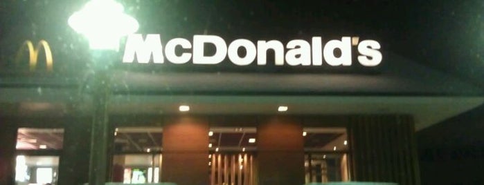 McDonald's is one of Orte, die Тимофей gefallen.