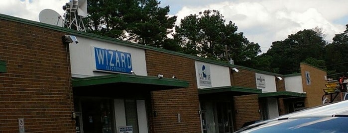 Wizard Electronics is one of Lugares favoritos de Chester.