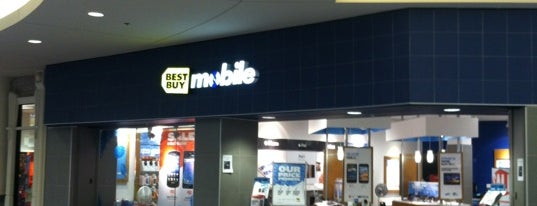 Best Buy Mobile is one of Lieux qui ont plu à Tammy.