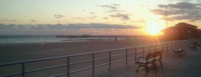 Coney Island Beach & Boardwalk is one of Cool places NYC.