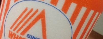 Whataburger is one of Lizetteさんのお気に入りスポット.