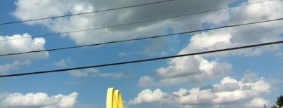 McDonald's is one of สถานที่ที่ Joe ถูกใจ.