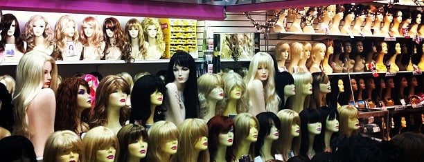 Wigs and Plus is one of สถานที่ที่ Jamie ถูกใจ.