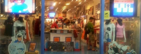 Tintin Shop is one of Orte, die Elnofian gefallen.