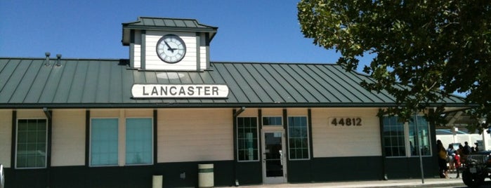 Metrolink Lancaster Station is one of Lugares favoritos de Mo.