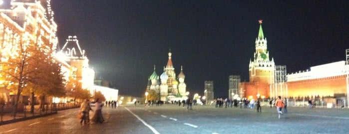 붉은 광장 is one of mylifeisgorgeous in Moscow.