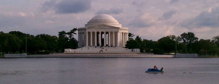 Thomas Jefferson Memorial is one of Points of Gathering.