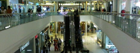 Galaxy Mall is one of Mall in Surabaya.