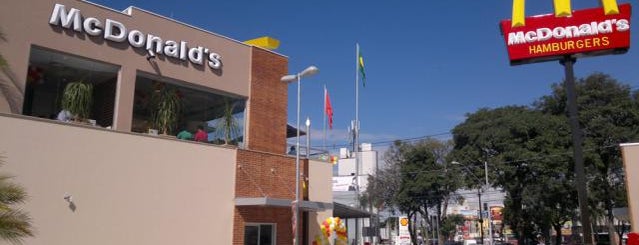 McDonald's is one of Tempat yang Disukai Marcella.