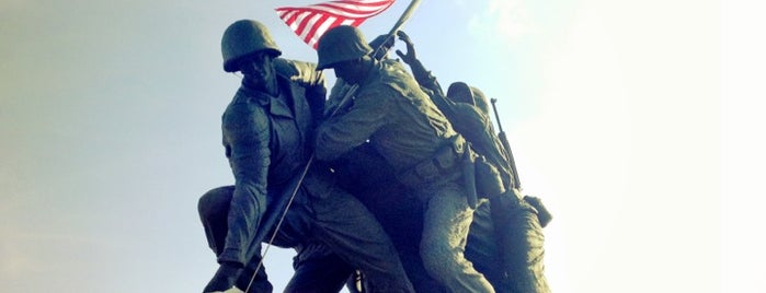 Iwo Jima Memorial is one of Tempat yang Disukai T.