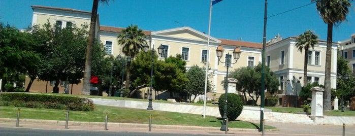 Centro Cultural Municipal de Atenas is one of Locais curtidos por Palia.