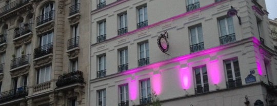 Hôtel Eiffel Trocadéro is one of Tempat yang Disukai Katya.