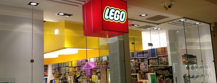 The LEGO Store is one of Daniel M. 님이 좋아한 장소.