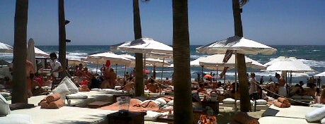Nikki Beach Marbella is one of Sitios chulos.