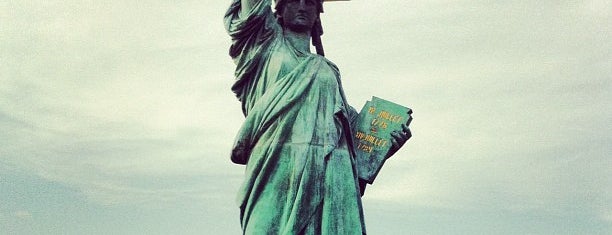 The Statue of Liberty is one of Путешествуя по всему Миру....