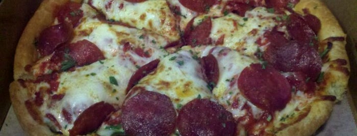 Uno Pizzeria & Grill - Framingham is one of Posti che sono piaciuti a Tall.