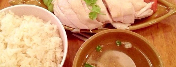 シンガポール 海南鶏飯 is one of タイ＆ベトナム料理♡.